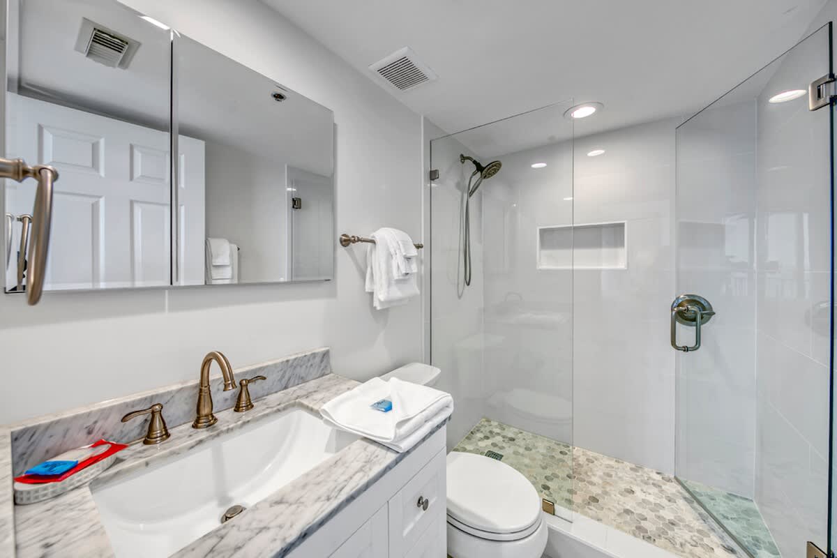 One Seagrove Place 0701 | Photo 16
