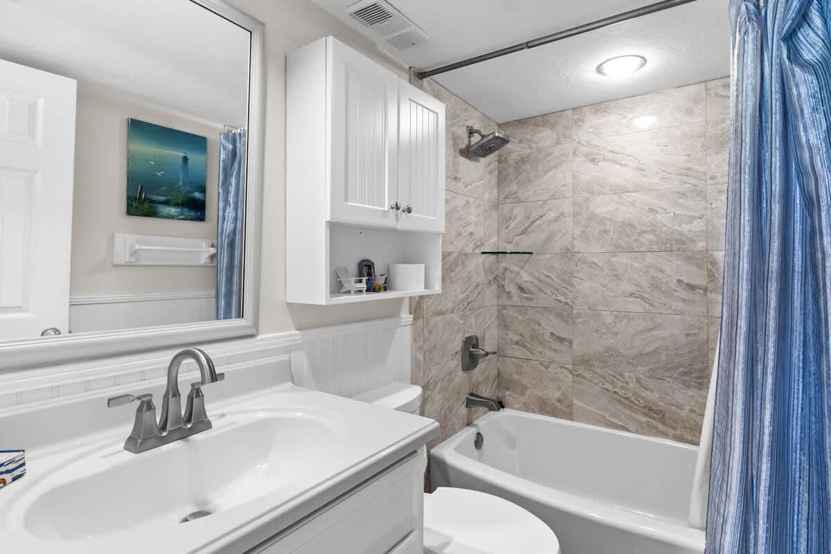 One Seagrove Place 0704 20