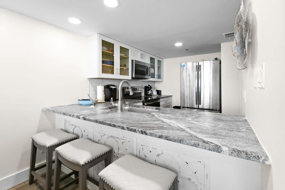 One Seagrove Place 0802 | Photo 9