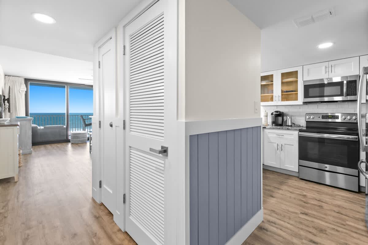 One Seagrove Place 0802 | Photo 13