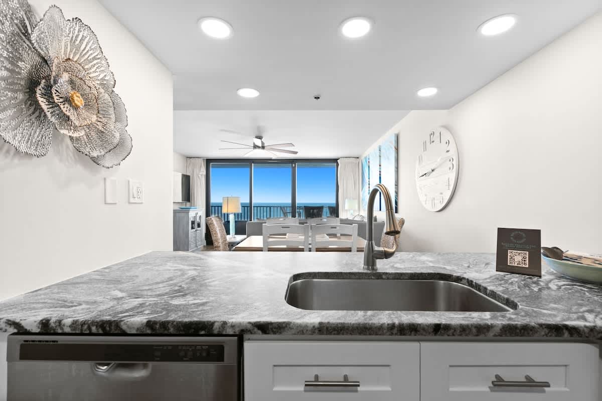 One Seagrove Place 0802 | Photo 10