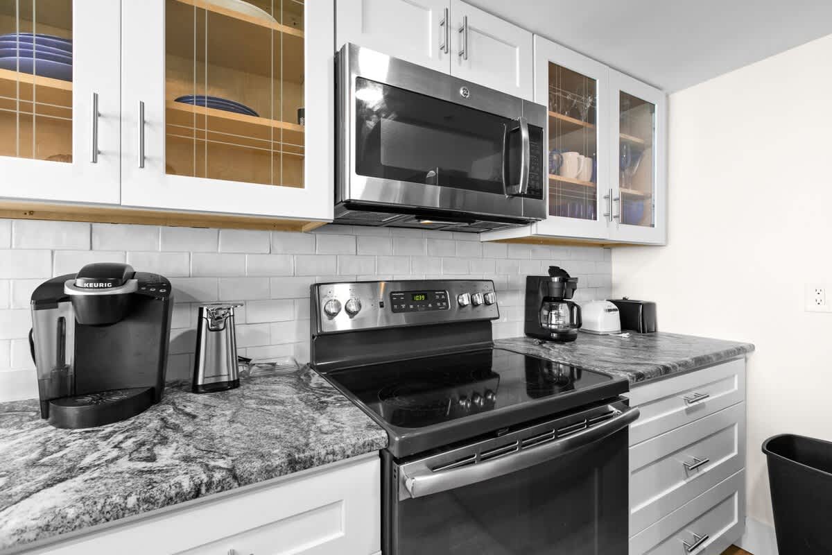 One Seagrove Place 0802 | Photo 12