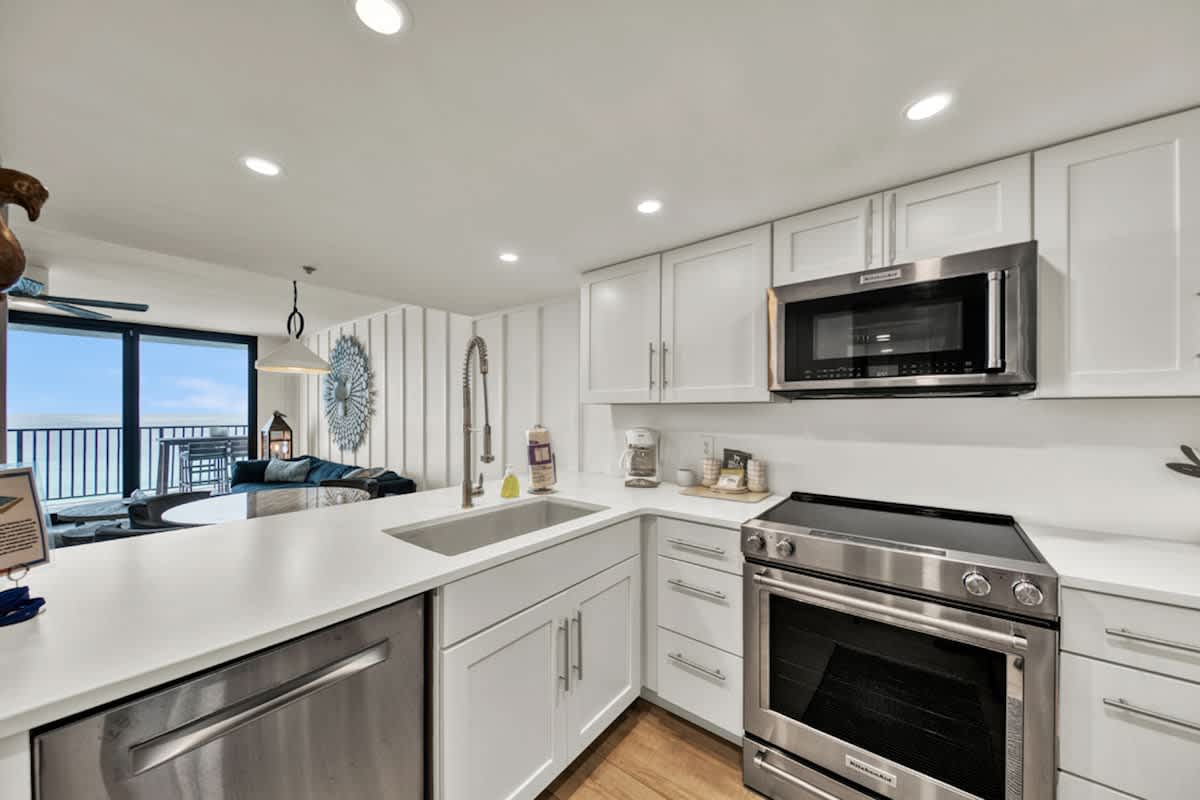 One Seagrove Place 0804 | Photo 13