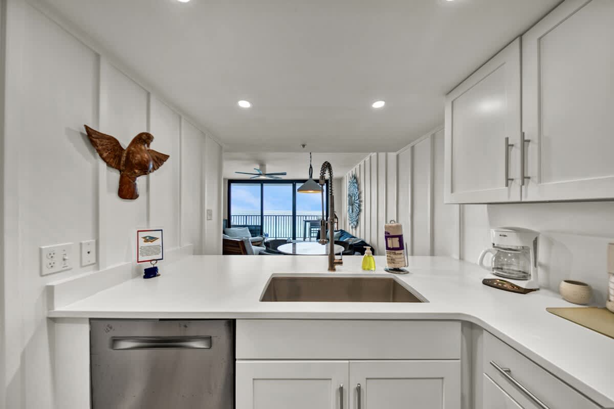 One Seagrove Place 0804 | Photo 14