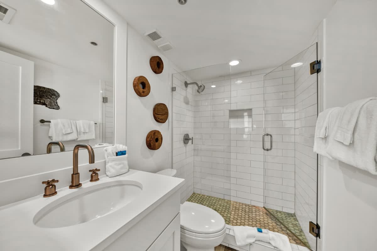 One Seagrove Place 0804 | Photo 21