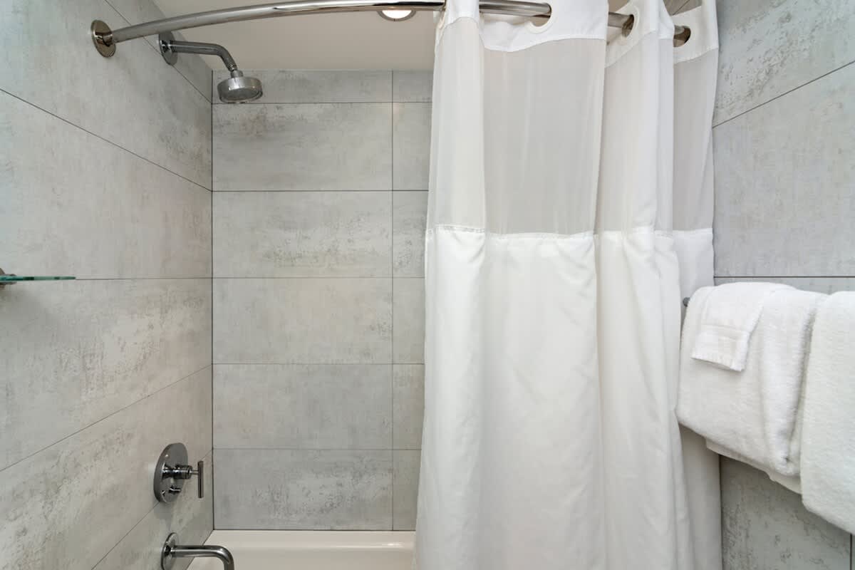 One Seagrove Place 0805 27