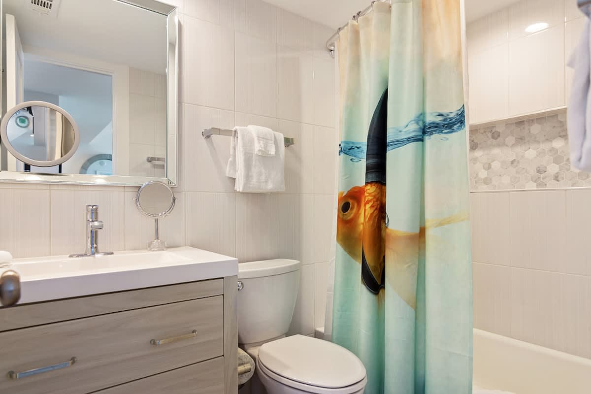 One Seagrove Place 0806 | Photo 28