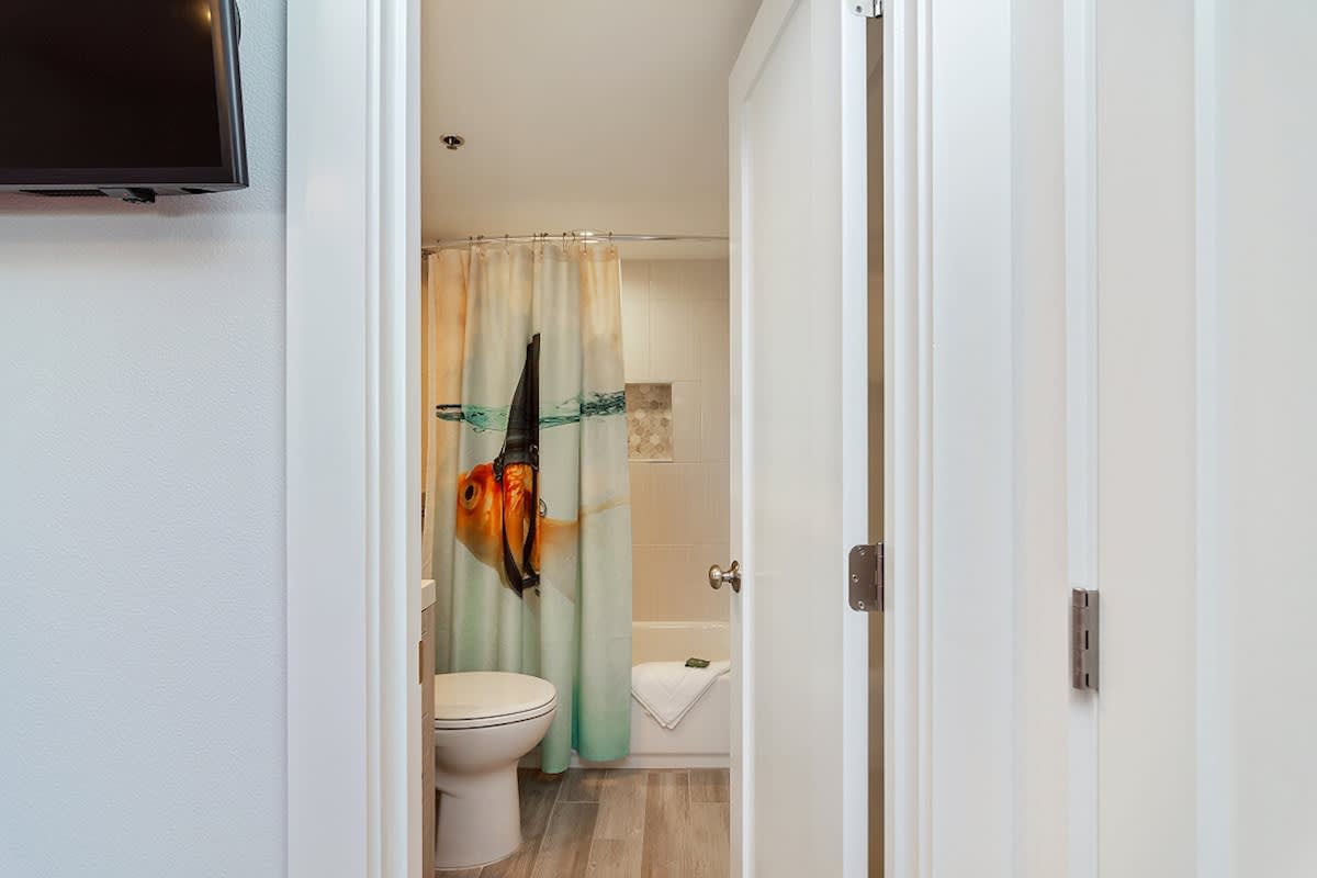 One Seagrove Place 0806 | Photo 27