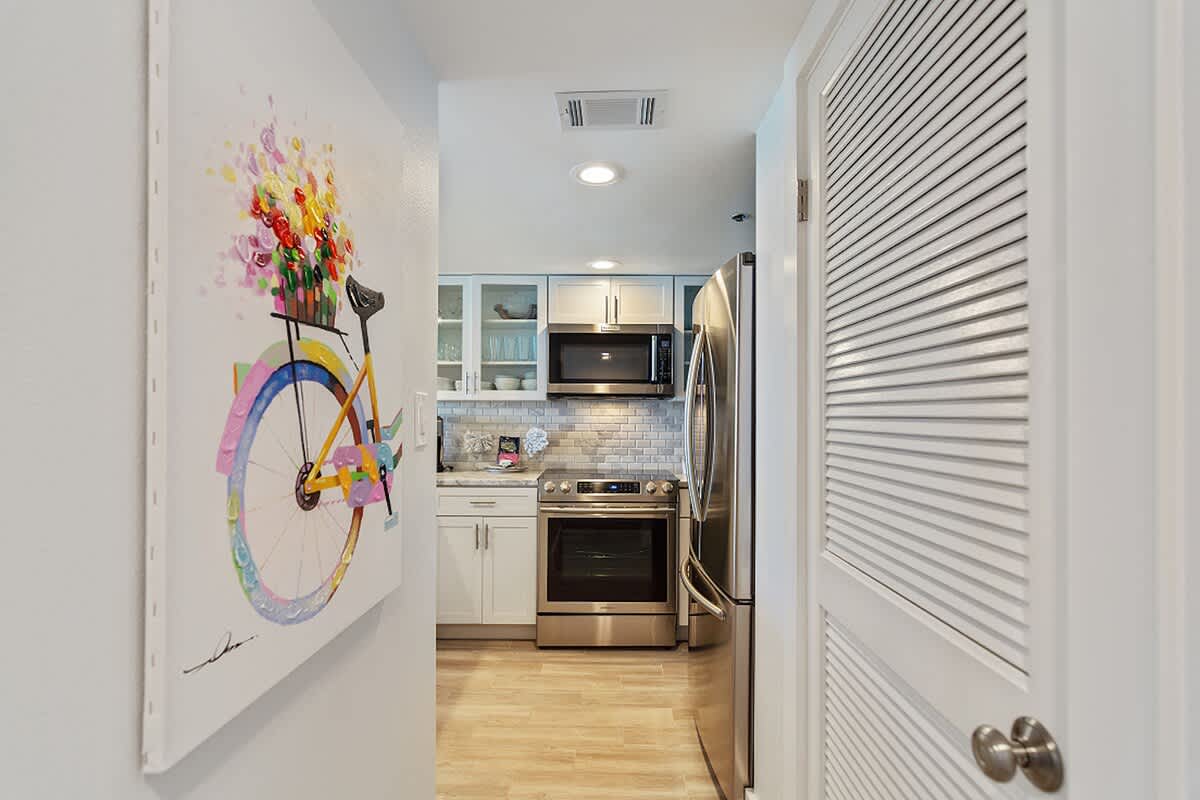 One Seagrove Place 0806 | Photo 17