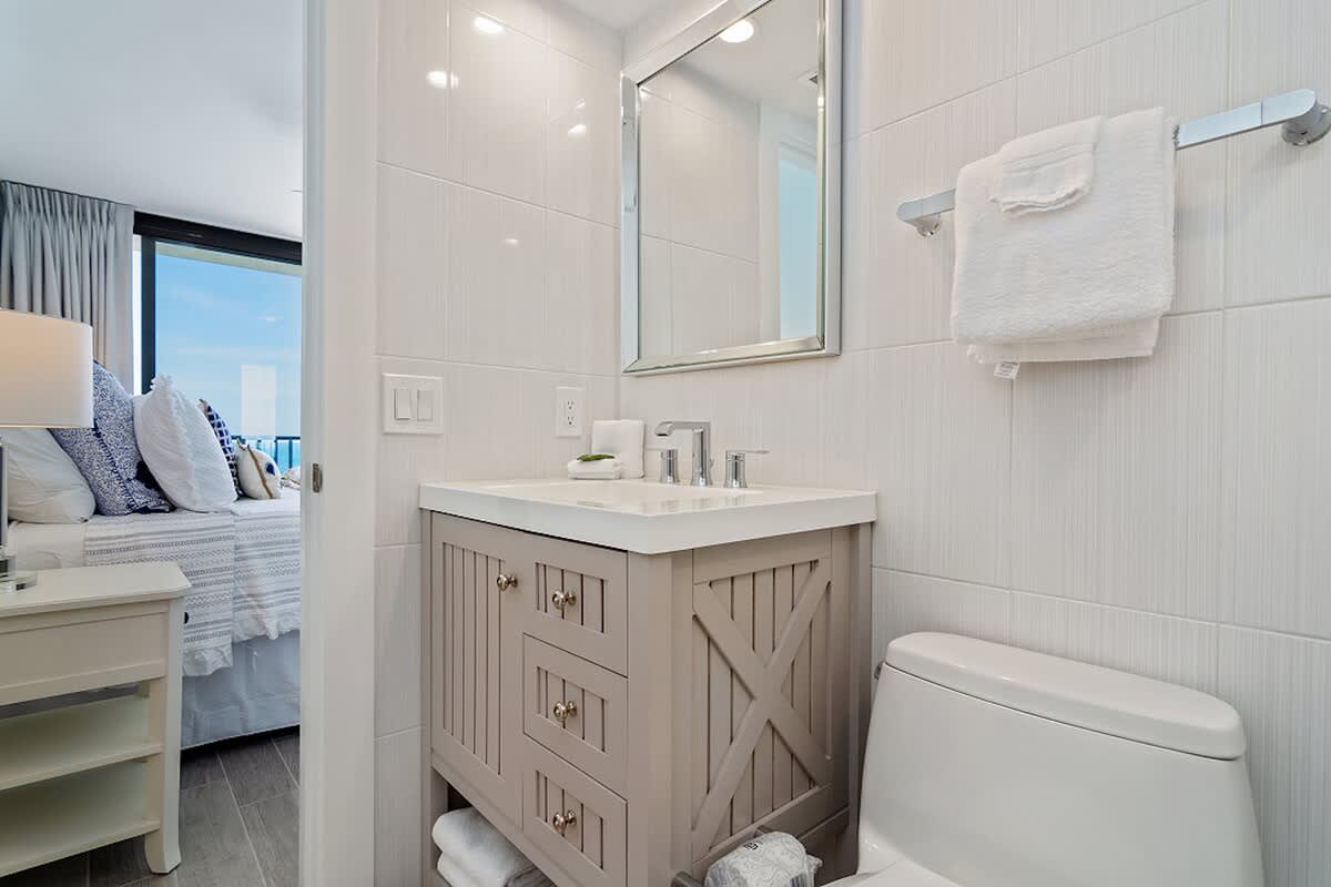 One Seagrove Place 0806 | Photo 23