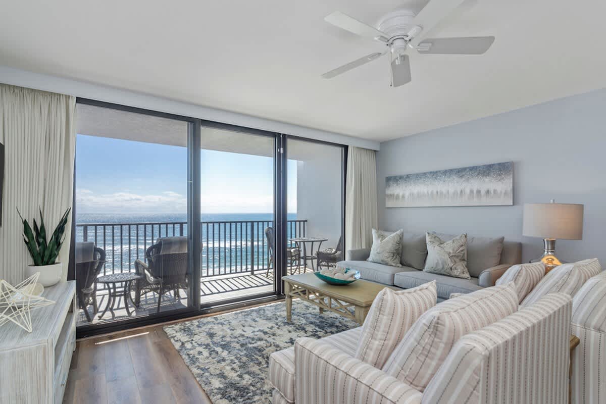 One Seagrove Place 0807 | Photo 4