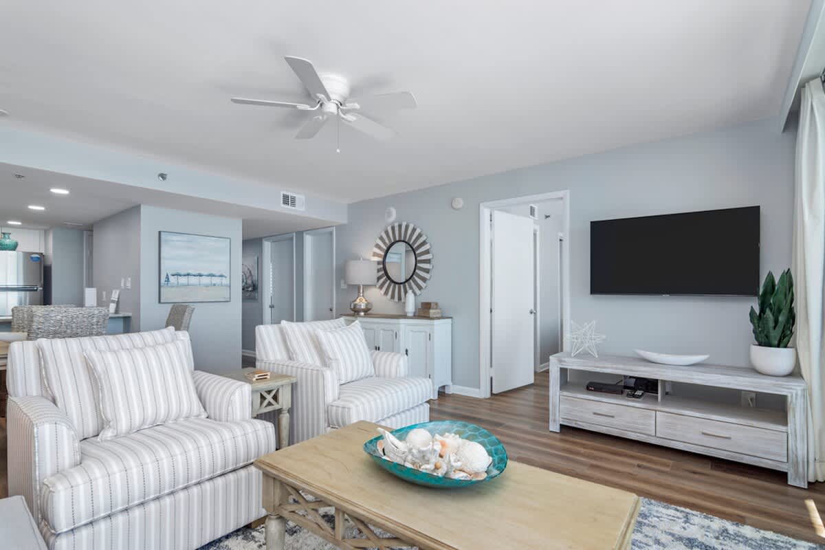 One Seagrove Place 0807 | Photo 8