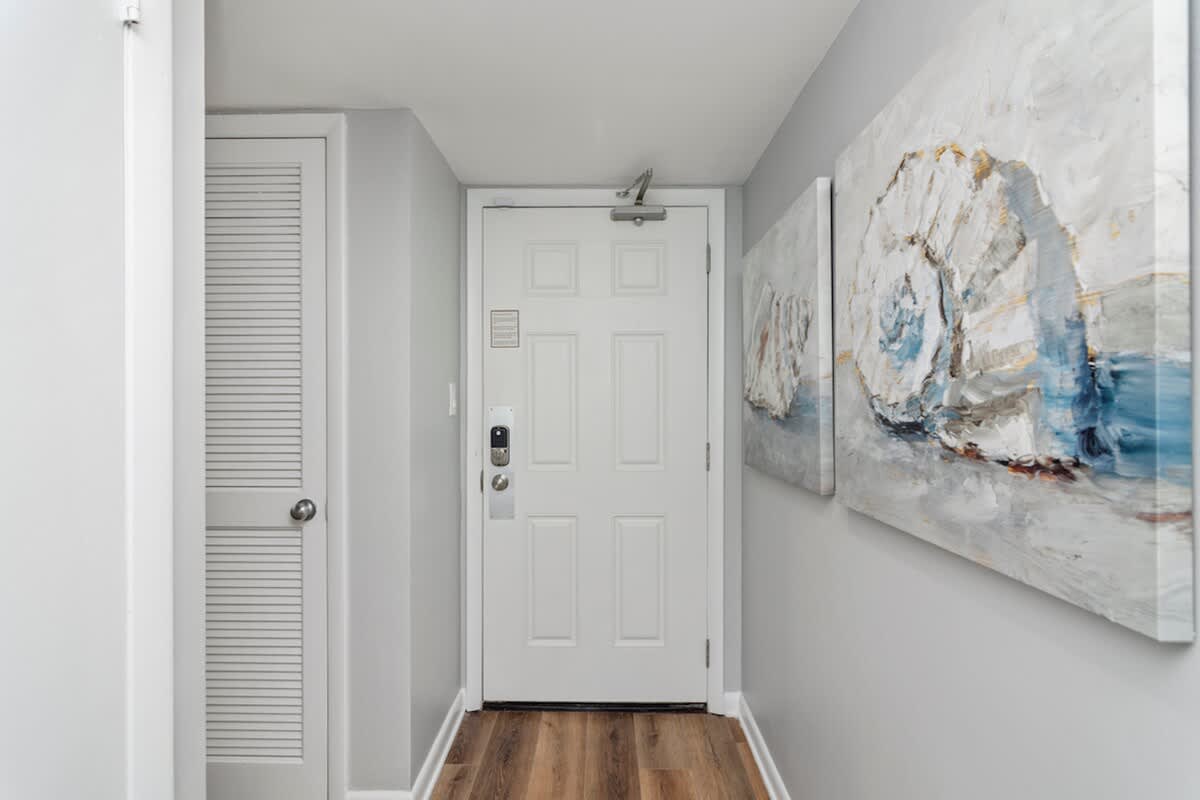 One Seagrove Place 0807 | Photo 21