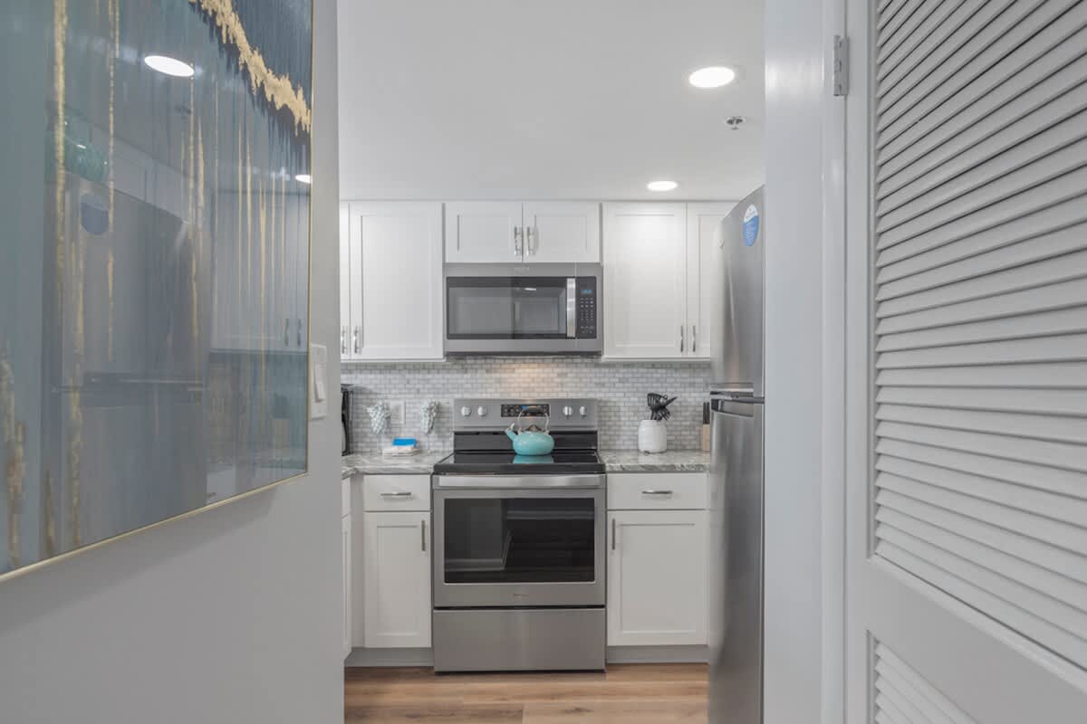 One Seagrove Place 0807 | Photo 20