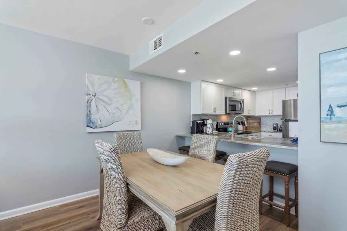 One Seagrove Place 0807 | Photo 10