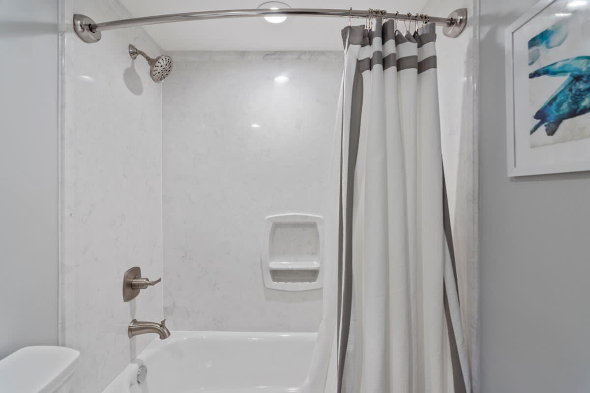 One Seagrove Place 0807 | Photo 32