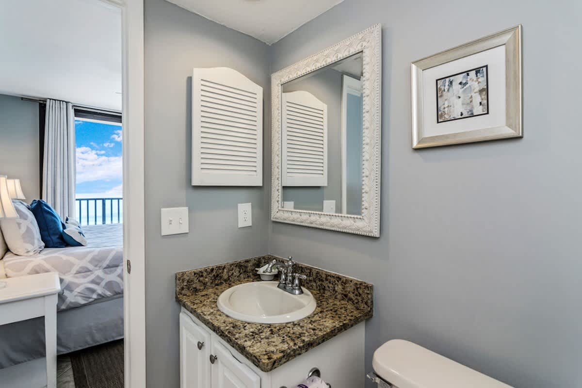 One Seagrove Place 0902 | Photo 22