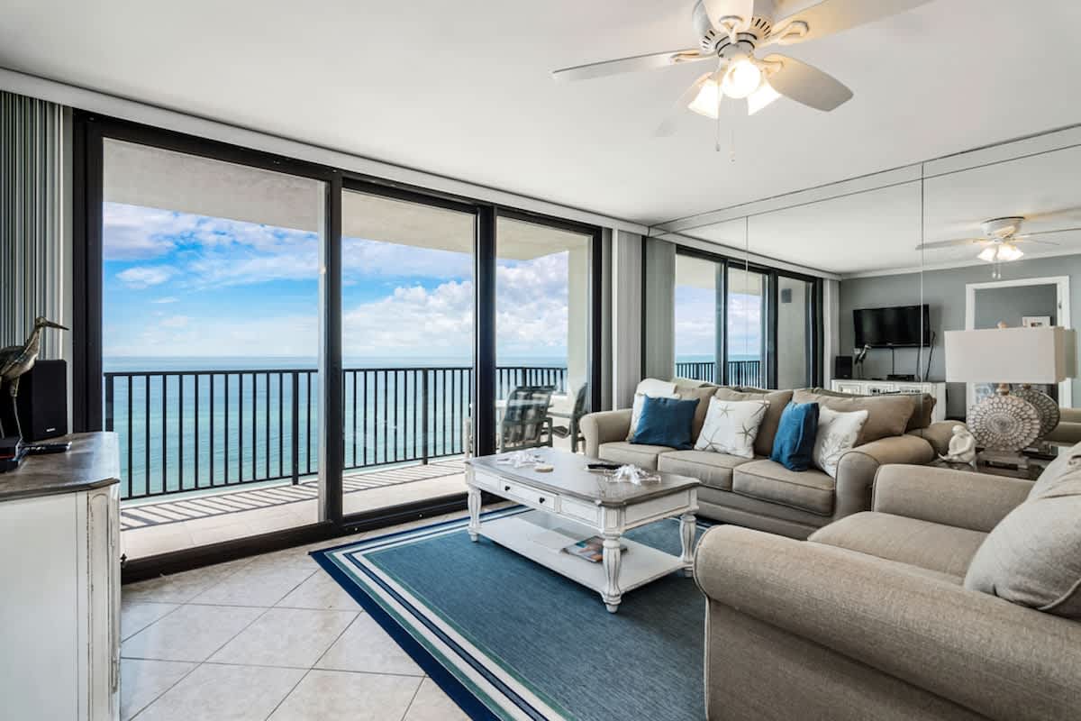 One Seagrove Place 0902 | Photo 2