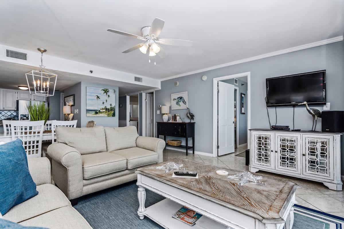 One Seagrove Place 0902 | Photo 4