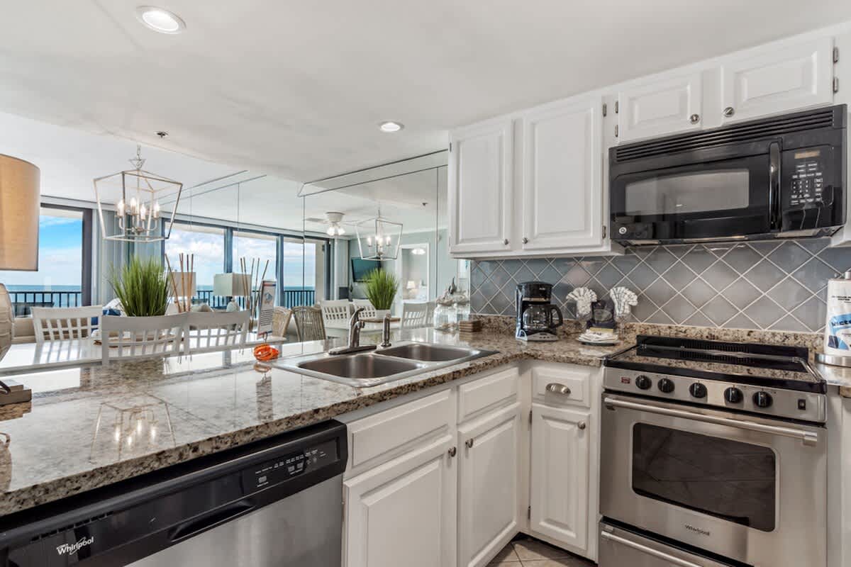 One Seagrove Place 0902 | Photo 12