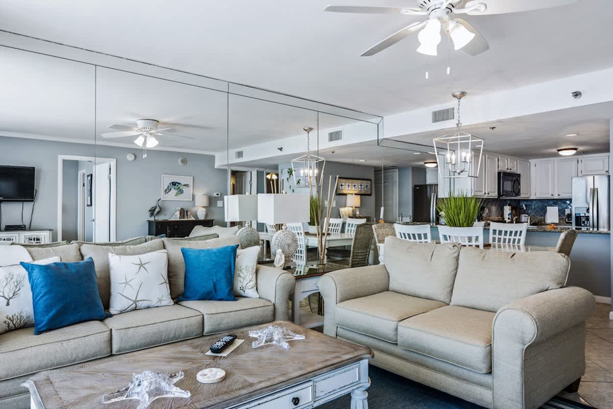 One Seagrove Place 0902 | Photo 3