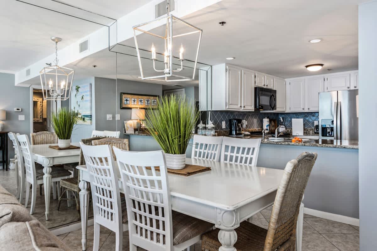 One Seagrove Place 0902 | Photo 8