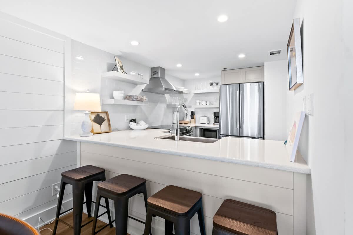 One Seagrove Place 0906 | Photo 11