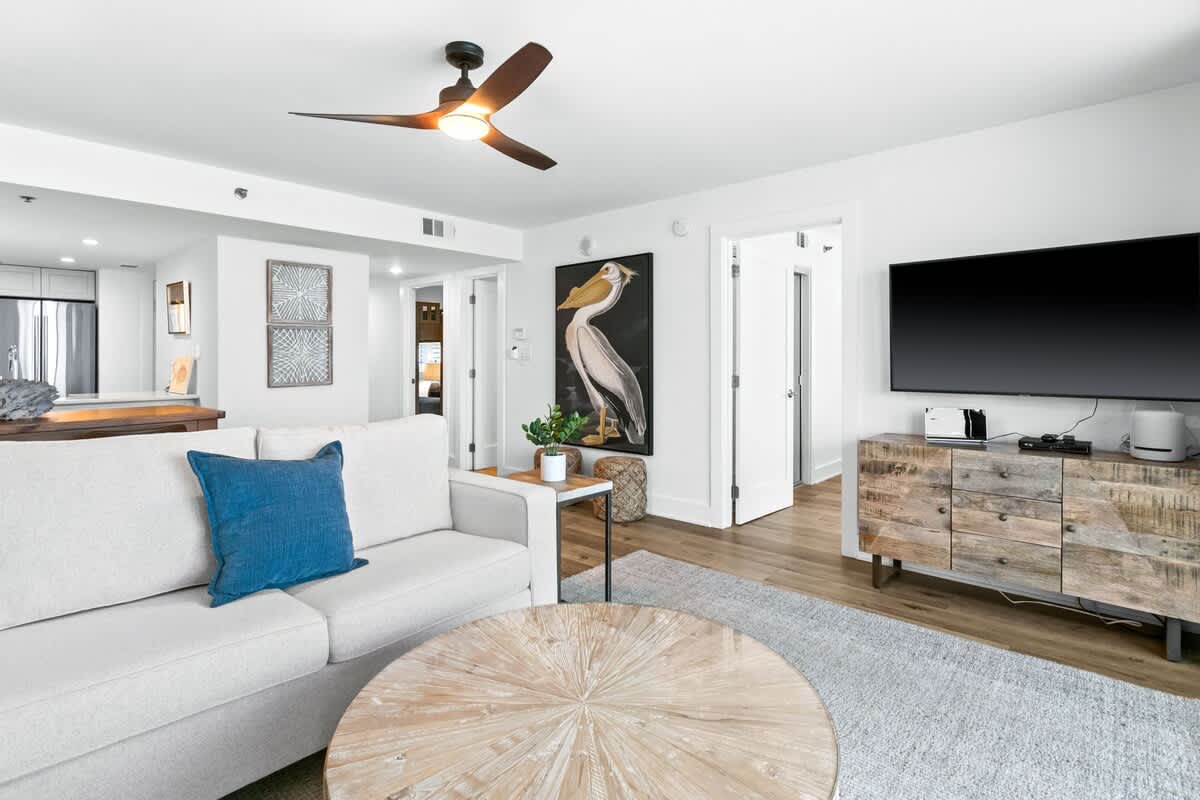 One Seagrove Place 0906 | Photo 7