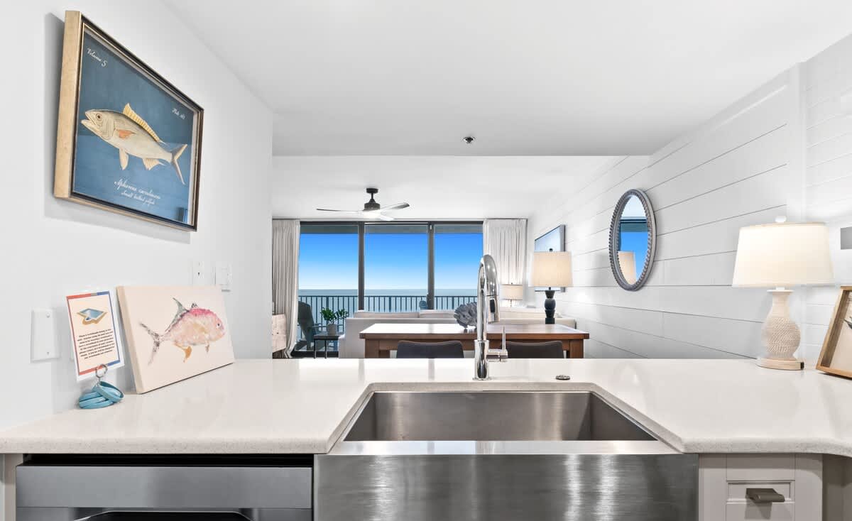 One Seagrove Place 0906 | Photo 9