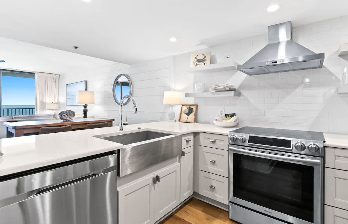 One Seagrove Place 0906 | Photo 10