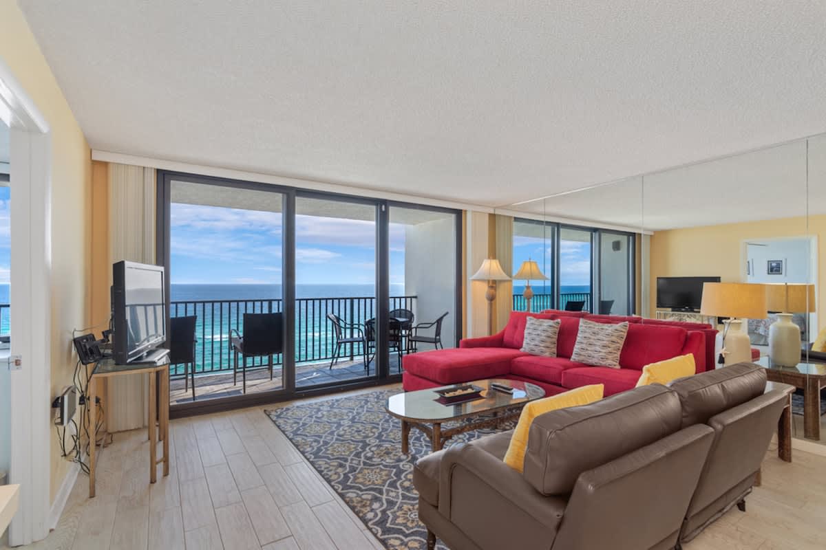 One Seagrove Place 1001 2