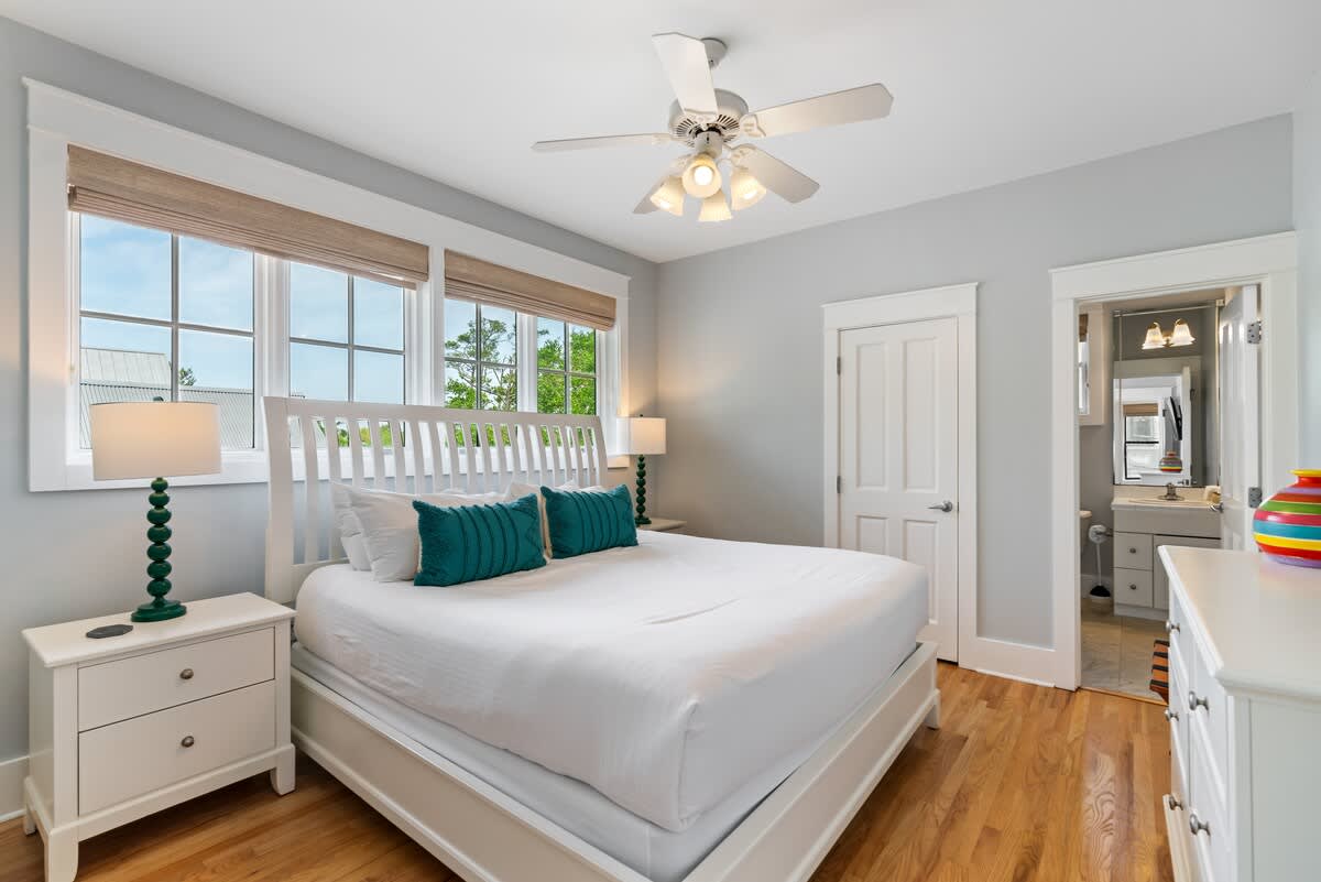 2nd Floor King Bedroom