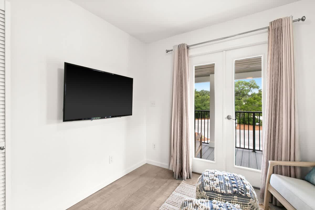 169 Lakeview Drive 69