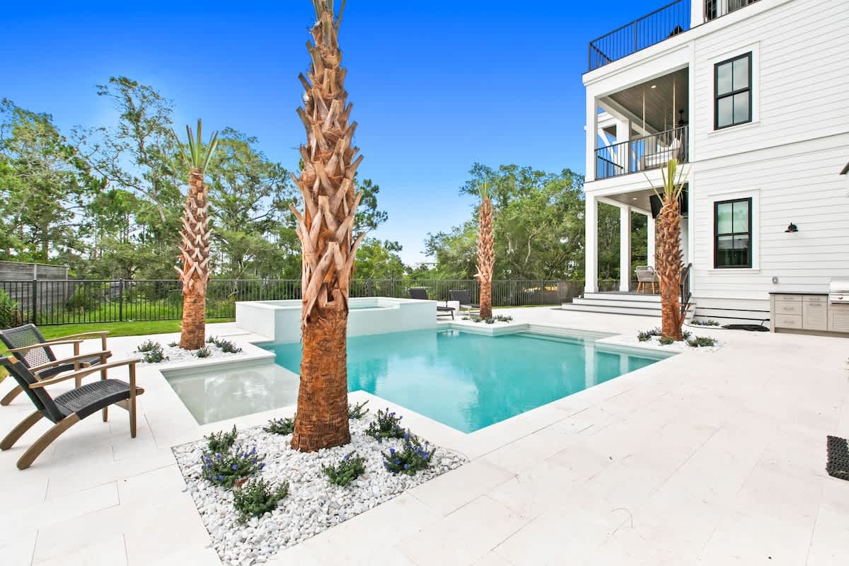 169 Lakeview Drive 2