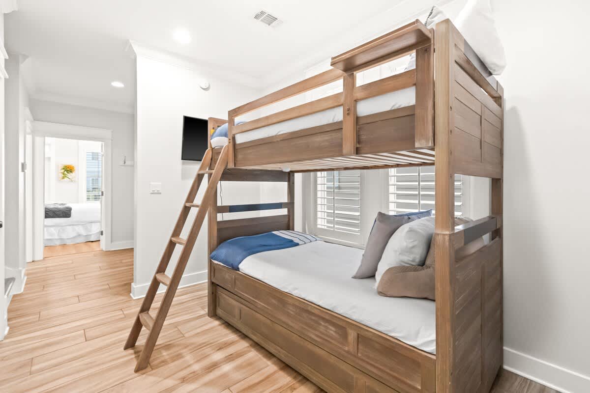 17 Trigger Trail West 17