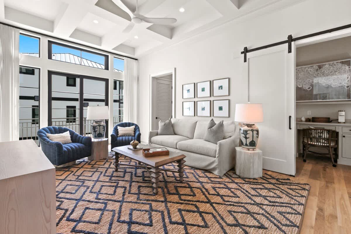 283 Lakeview Drive 43