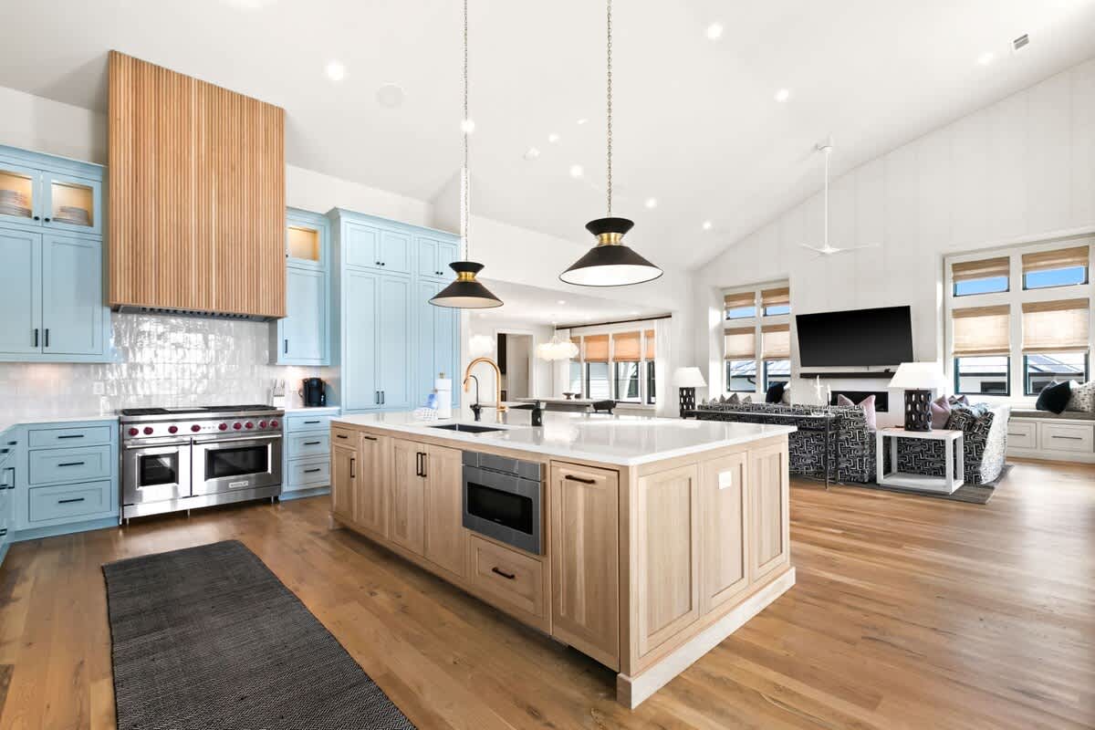 283 Lakeview Drive 77