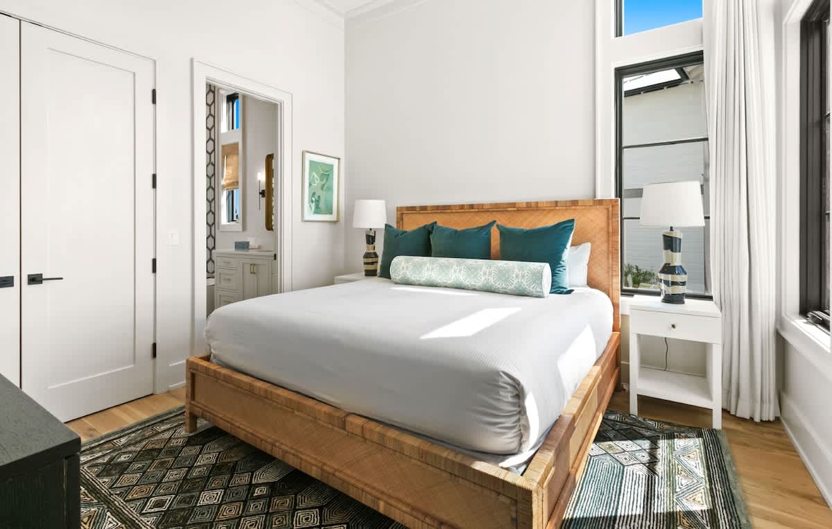 283 Lakeview Drive 64