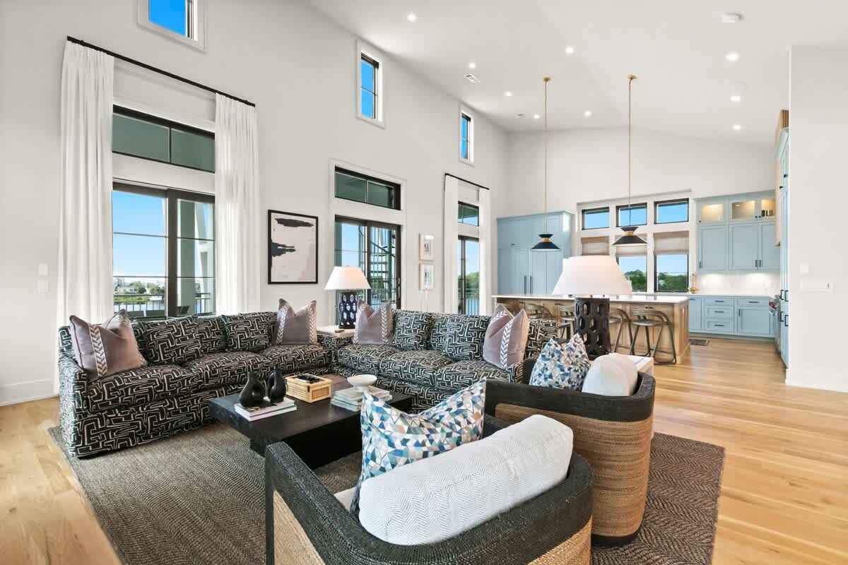 283 Lakeview Drive 82