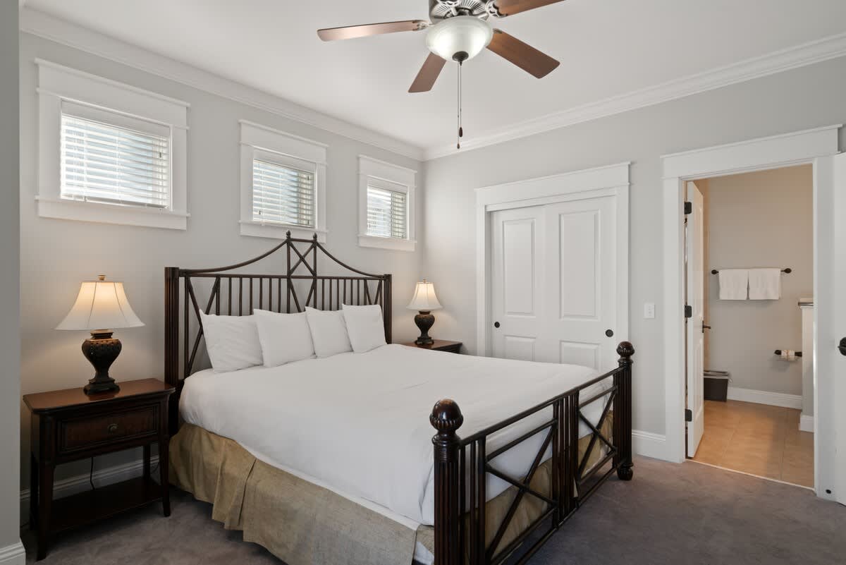 Barefoot Bungalow | Photo 2