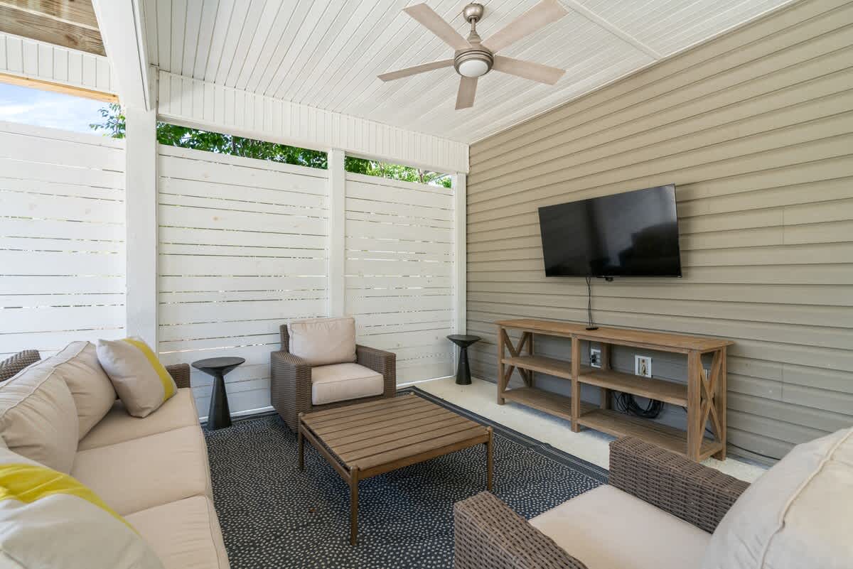 Blue Mountain View 76