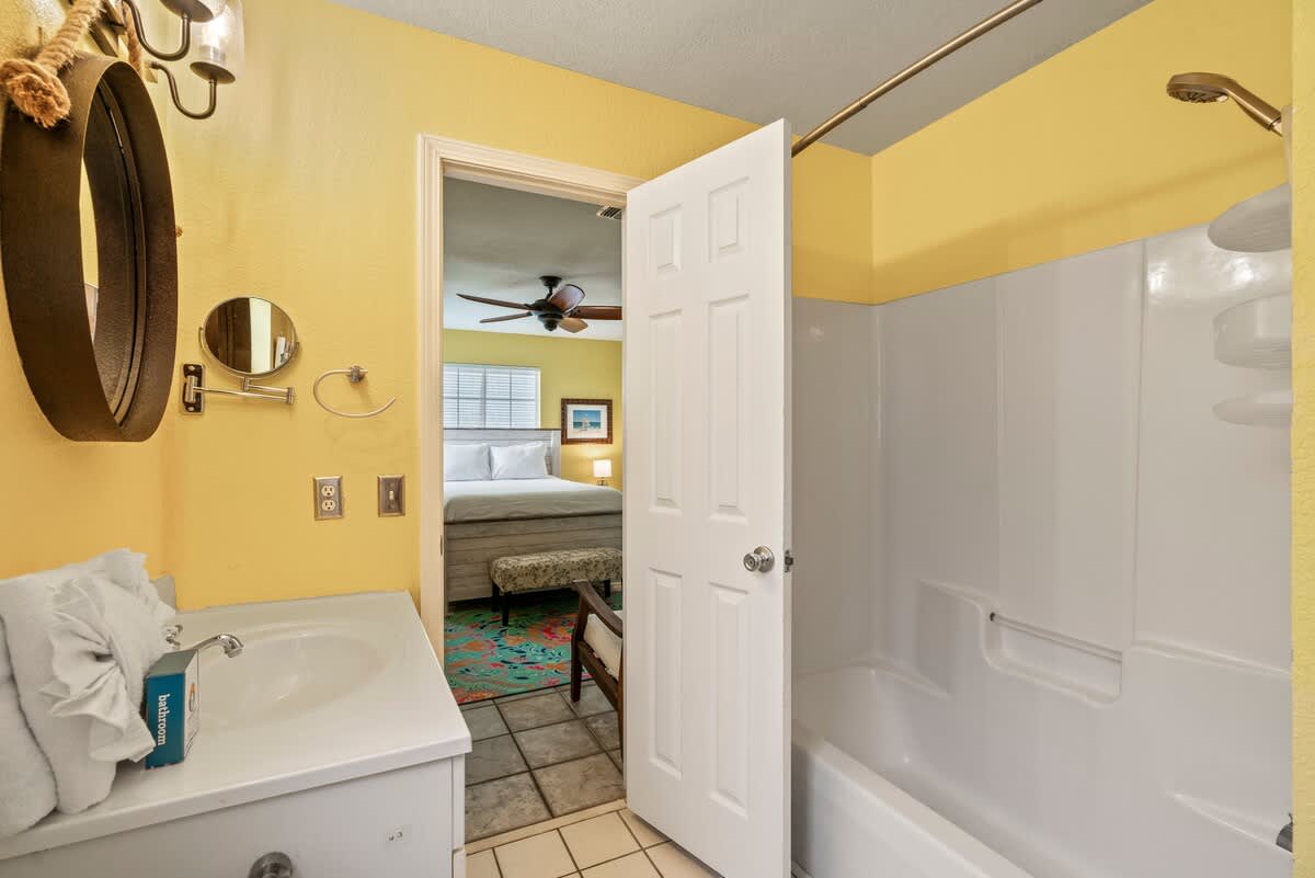 Blues Beach Bungalow 12