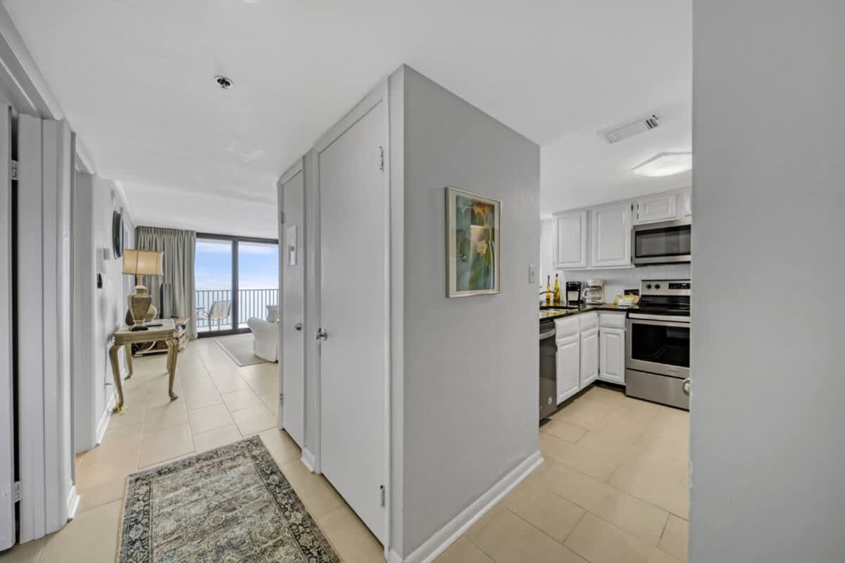 One Seagrove Place 1603 | Photo 9