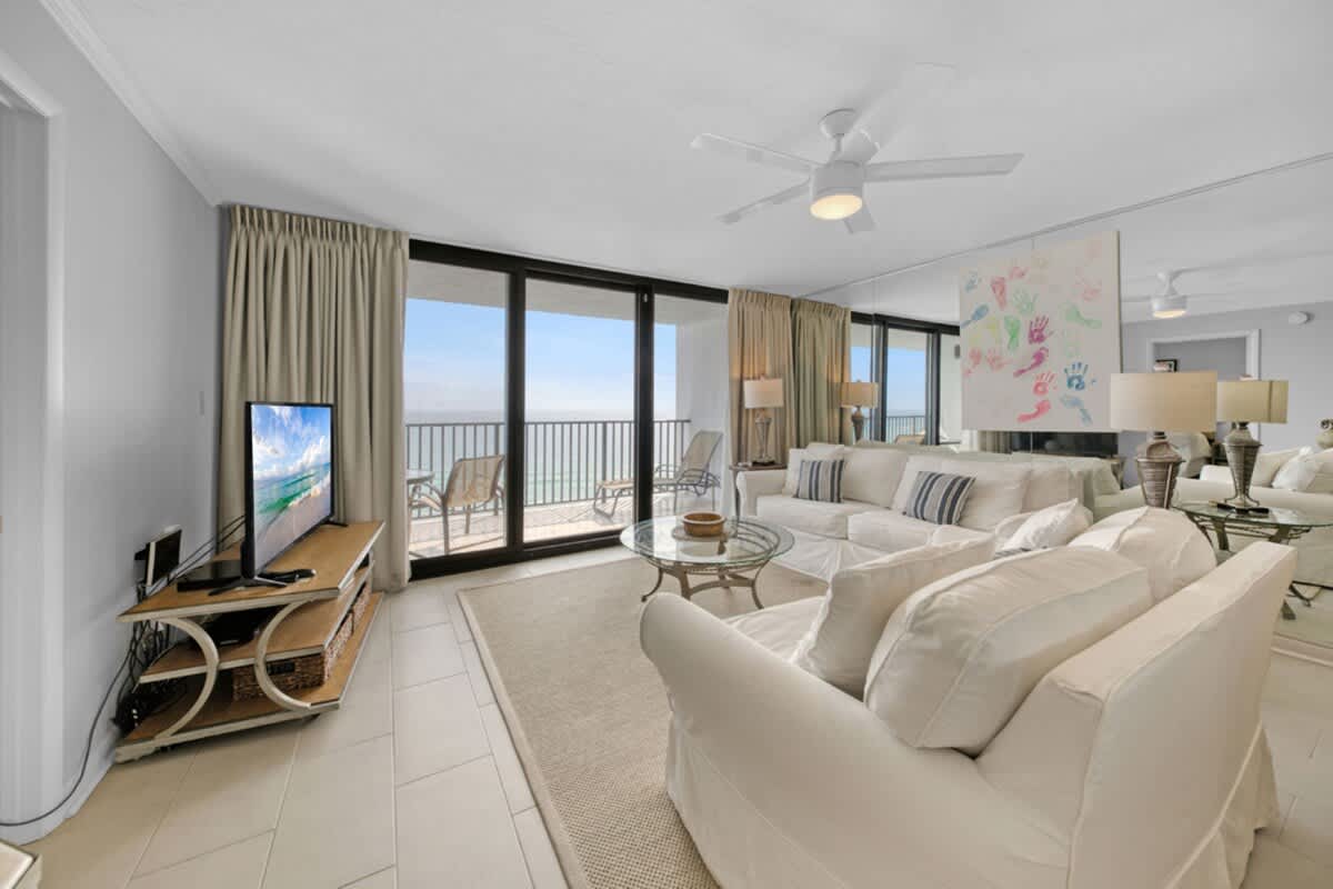 One Seagrove Place 1603 | Photo 4