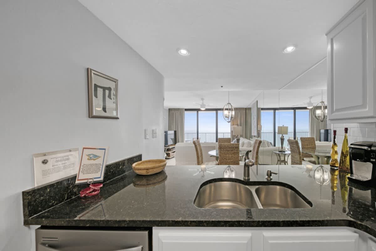One Seagrove Place 1603 | Photo 12