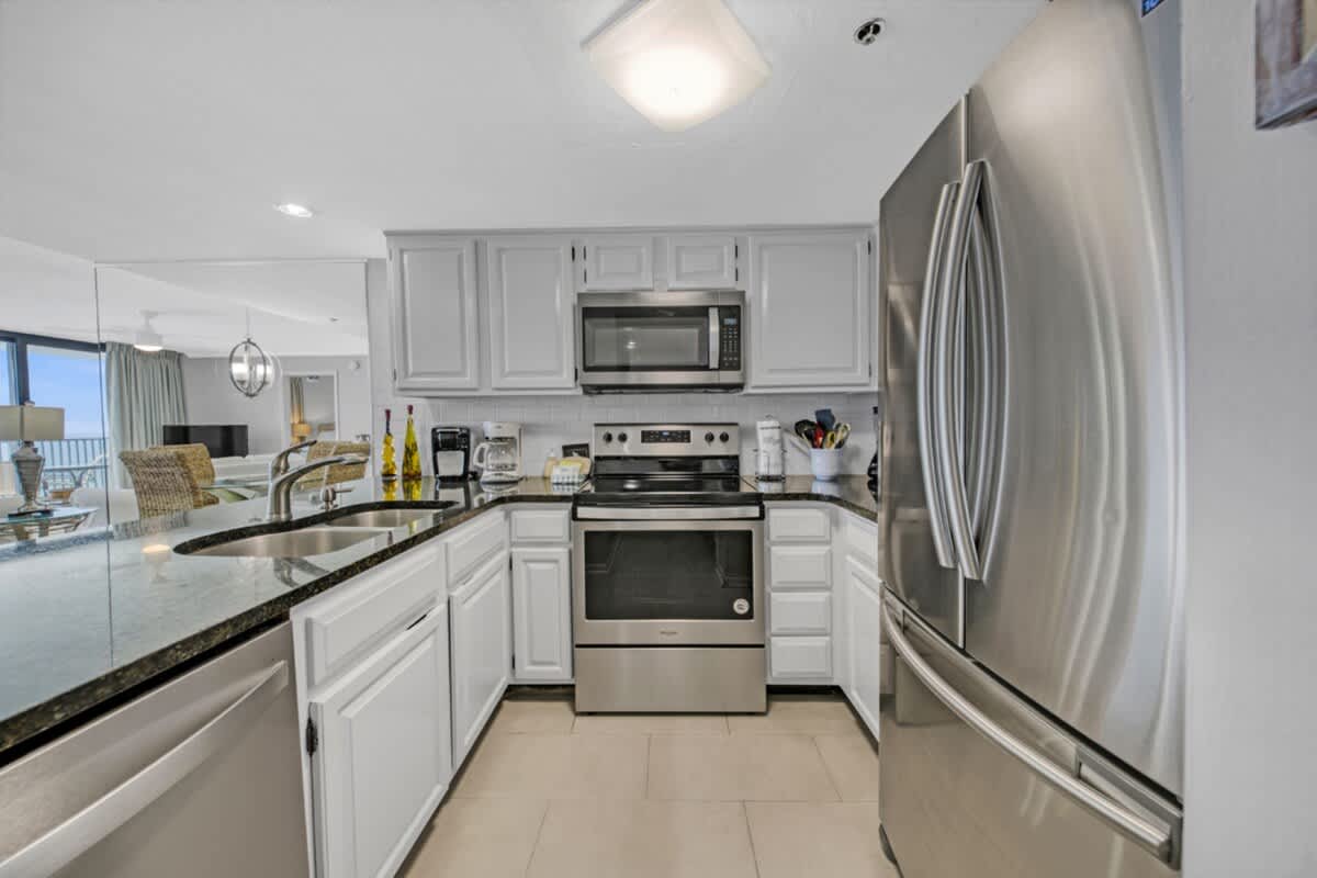 One Seagrove Place 1603 | Photo 11