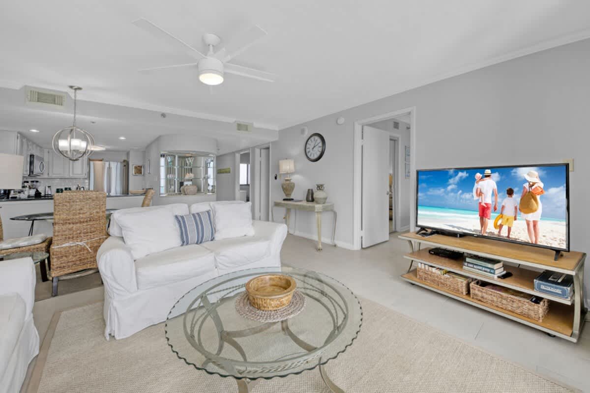 One Seagrove Place 1603 | Photo 7