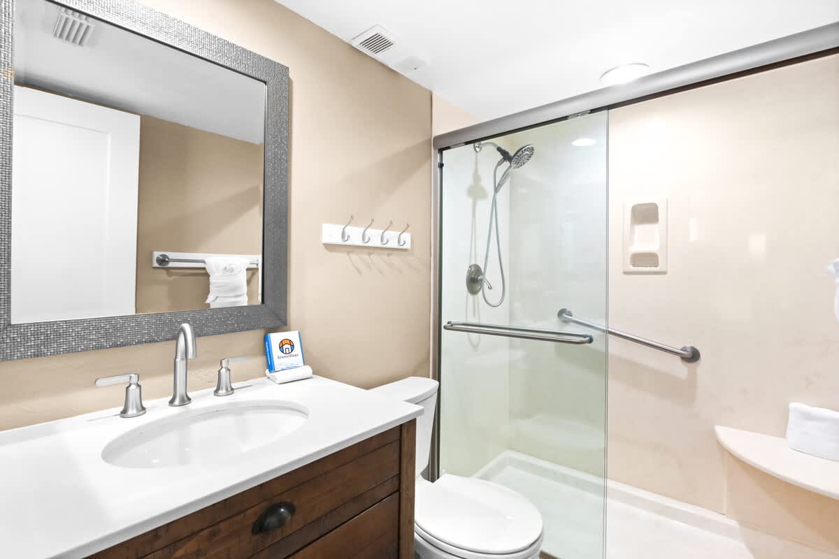 One Seagrove Place 1004 29