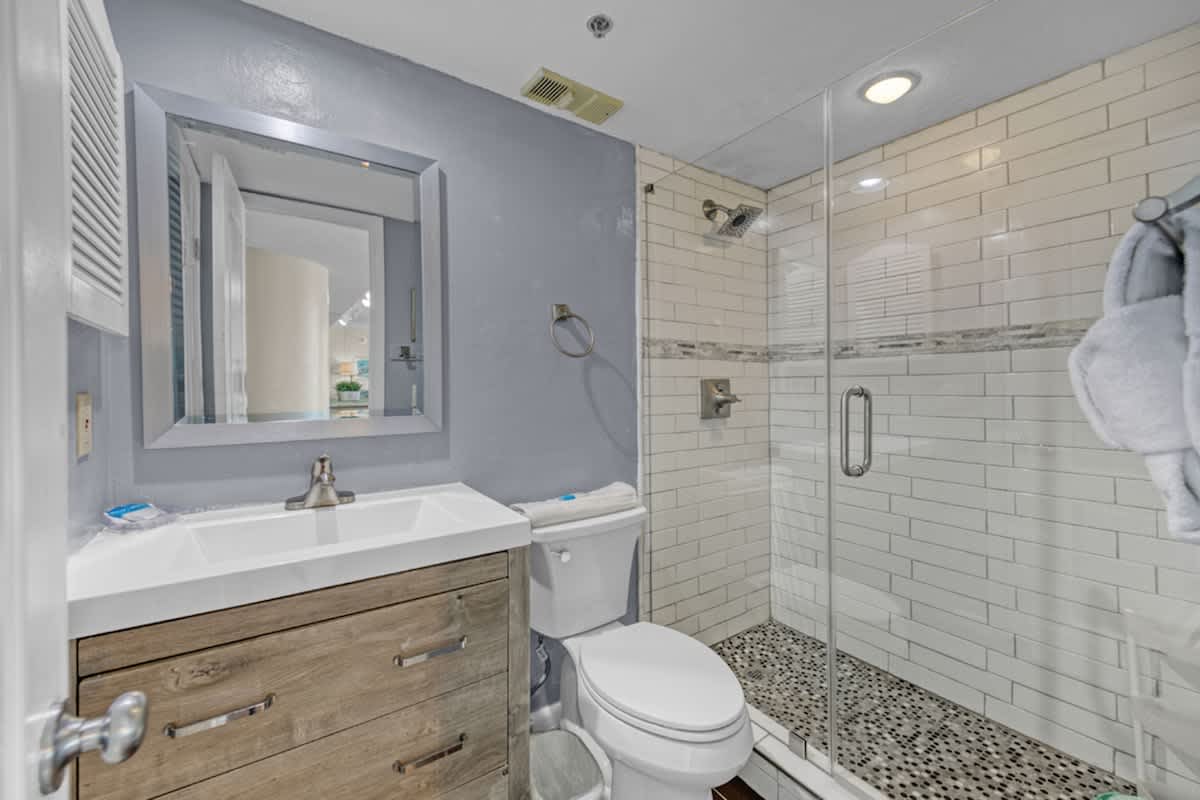 One Seagrove Place 1005 | Photo 20