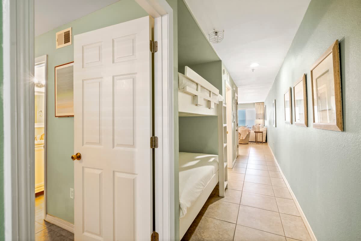 Crystal Sands 106B | Photo 18